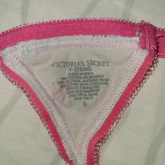 RARE VINTAGE Victoria's Secret V-String Sz S - Picture 5 of 7